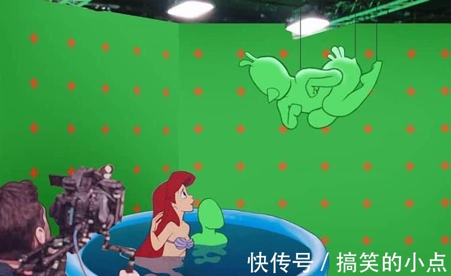 沙雕|揭秘迪士尼绿背景,坐魔毯全靠平衡力,大海变娃娃池,现场太沙雕