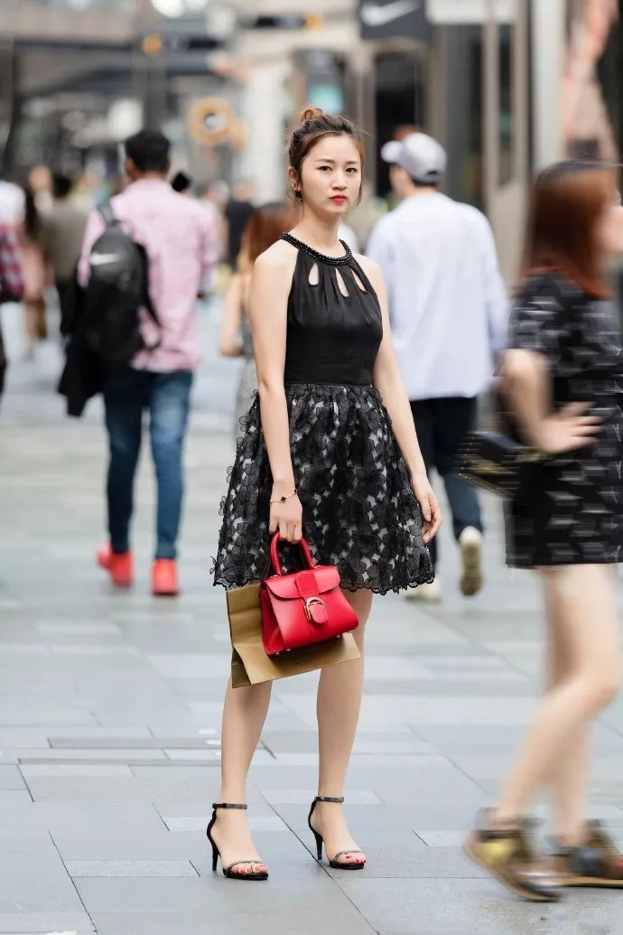 高跟鞋|高跟鞋搭配裙子，优雅自信又有女人味