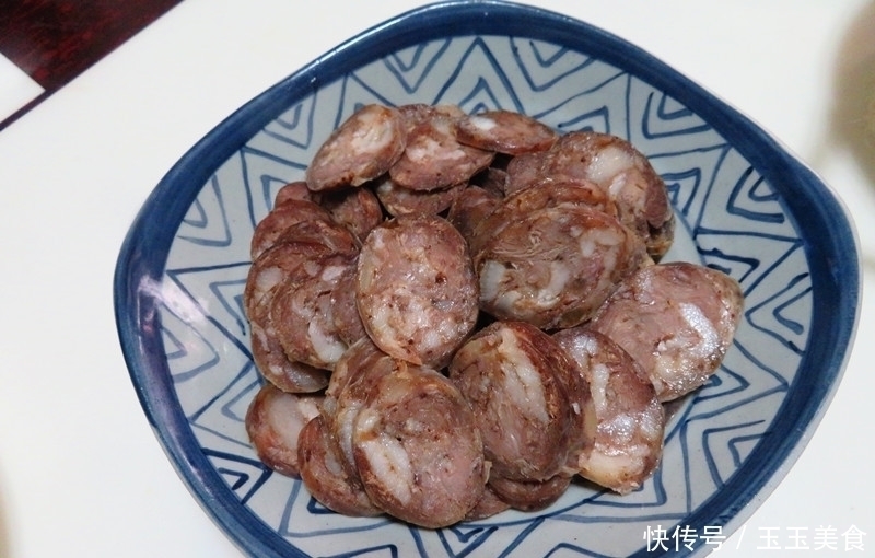 过年吃腻了大餐,在家自己准备了3道家常菜,女儿说这样吃舒服!