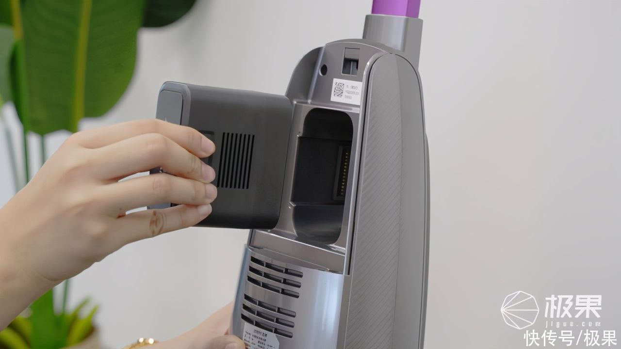 插画师|插画师清扫画室好助手,定点喷洗+强大吸力,一杆解决顽固污渍