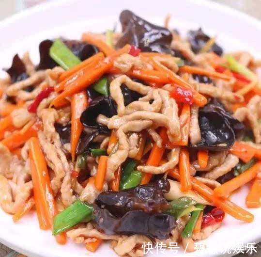 香味四溢的几道家常菜，好吃不油腻，鲜香爽口，每次上桌准光盘