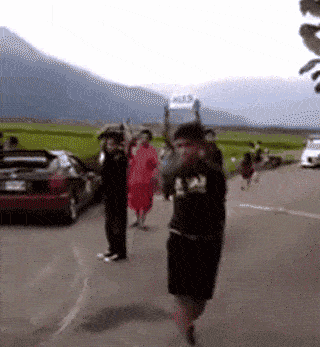 |搞笑GIF:三个老板看一个员工干活,这名员工辞职的心都有了