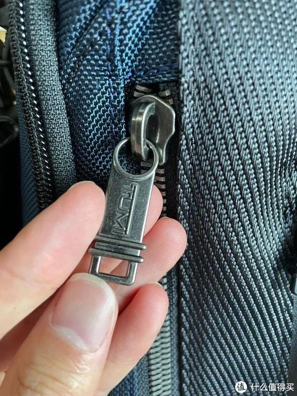 d走下“神坛”的TUMI，Davis双肩包虽然耐用但细节拉跨