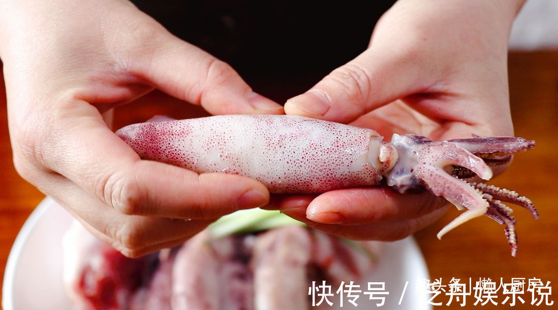 五花肉|红烧肉有人过油有人过水,大厨教您正确做法,肥而不腻香甜弹牙