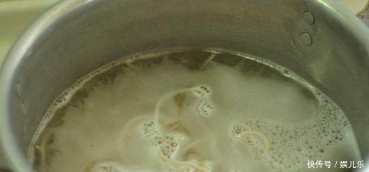 估计|晚餐面条最好吃做法,估计一半人不知道,赶紧学做