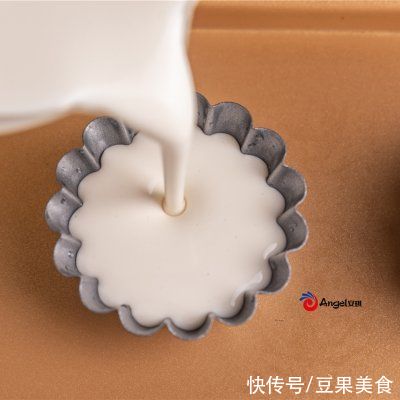 平底烤盘|酸甜软糯糯，奶香浓郁！冰冰凉糯米糕，免烤