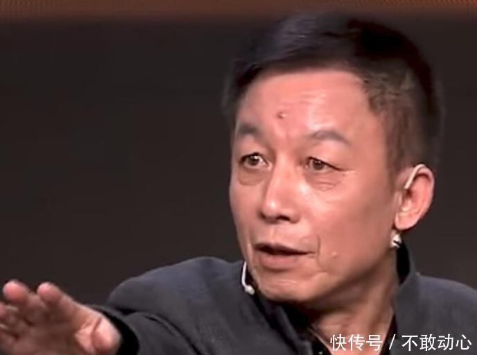 易中天说曹操时讲到,但凡小时候老实的孩子,长大后都没出息