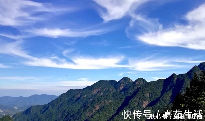 怀玉山|三清山毗连的怀玉山,自驾一次云端最美天路,感受壮丽雄奇的风景