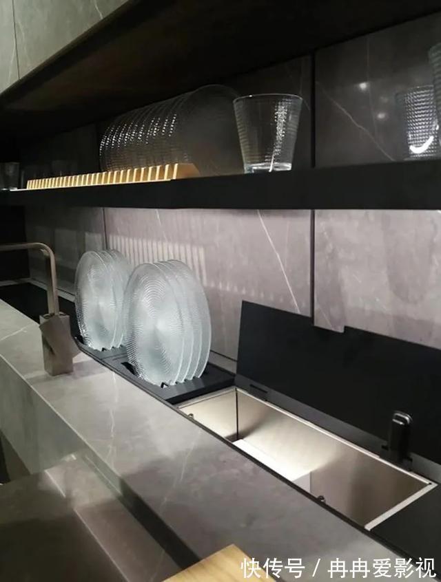 水槽|碗筷沥水还放水槽？搭配吊柜，设计师没说的妙招，太好用