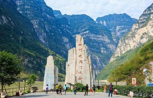 国人|我国一景区对国人免费,却禁止任何外国人进入,景色恢弘非常霸气