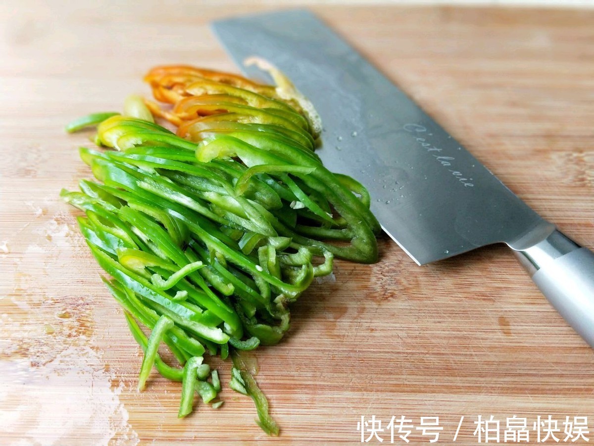 腌笃鲜|笋干简单又好吃的做法,和咸肉青椒一起炒,鲜美下饭,太好吃了