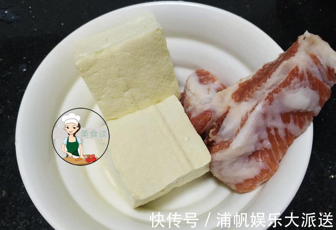 鲜香|豆腐此做法,百吃不厌,我隔三差五做一次,鲜香嫩滑,吃完还想吃