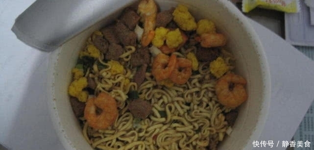 国内方便面|卖到日本的泡面,差距真的太大了,网友:我吃的都是假泡面?