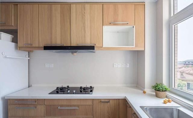 地方|资深电工老师傅提醒:家里这7个地方一定要装插座,宁多勿少!