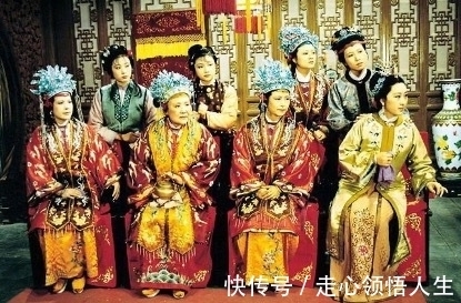 贾府|元春省亲后,湘云为何立刻现身贾府?宝玉不明白,贾母却看得透彻