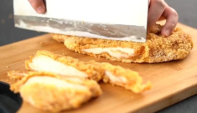 炸鸡排|只需要20元,吃上一大盆真正的“正新鸡排”,以后不用点外卖了