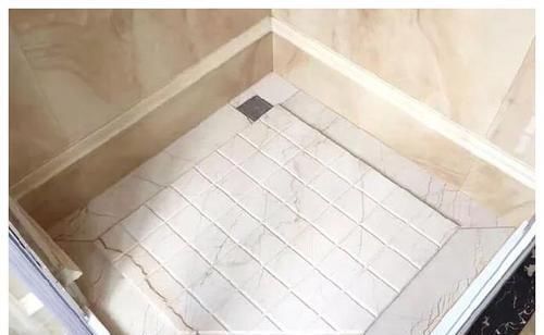 淋浴房|头一次见有人淋浴房装这种地面，下水快又防滑，真懊悔我家才发觉