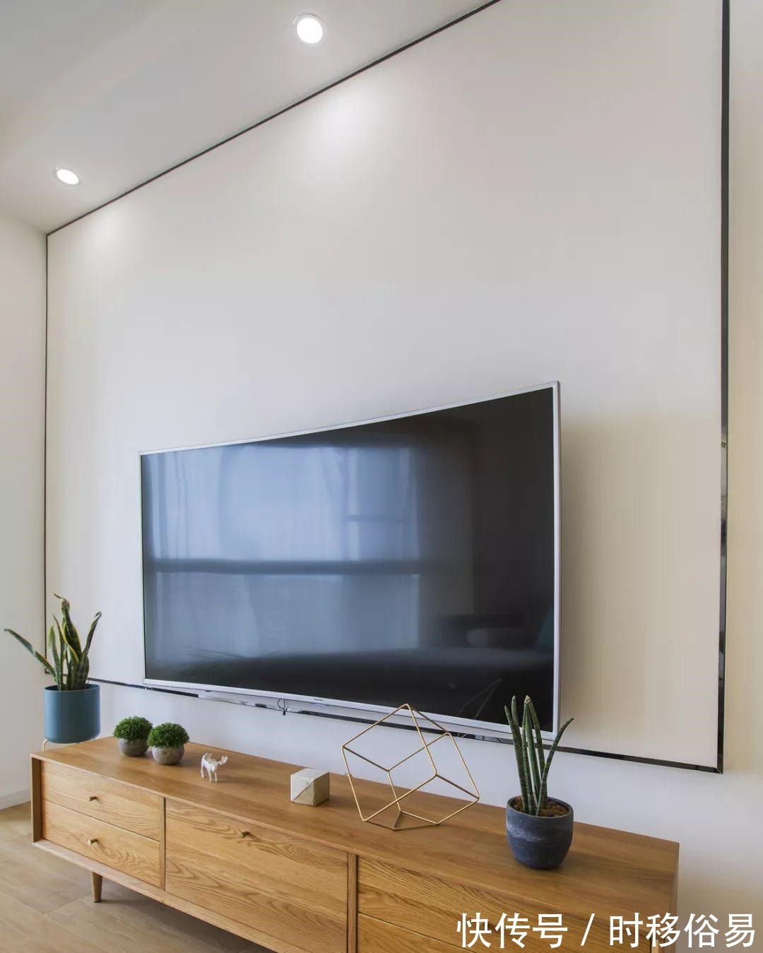 金边虎尾兰|105平简约的北欧风,橙色系很活力的装修,喜欢简单温馨的家