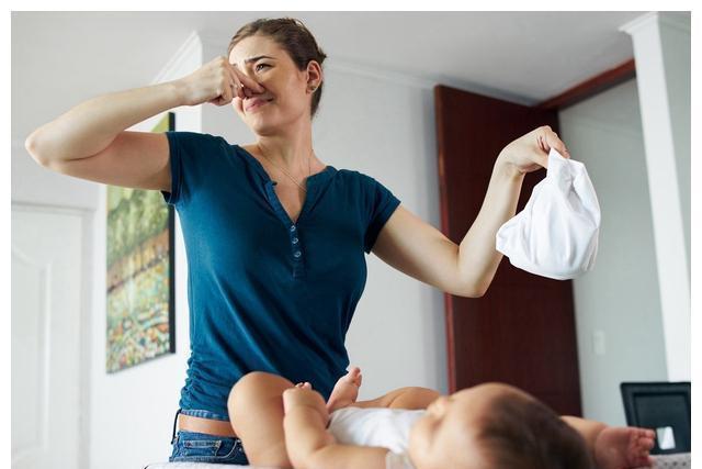 健康|宝宝的便便“暗藏”健康信号,看到这些颜色的便便,家长莫惊慌