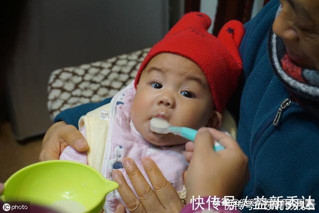 喝奶|6~12个月的宝宝先吃早饭还是先喝奶?医生:顺序弄错了,影响健康