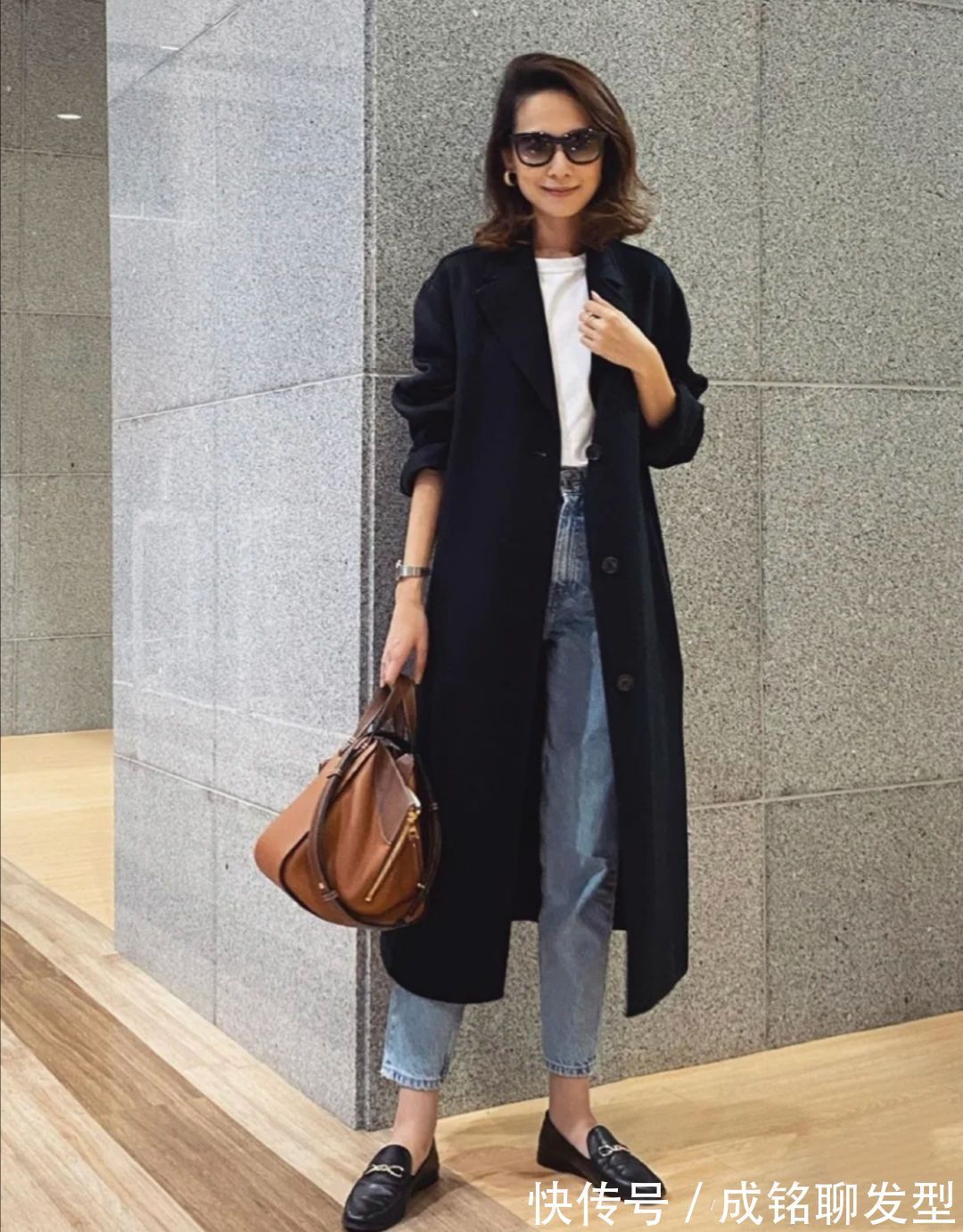 颜色|今年流行一种穿搭,叫“长大衣+九分裤”,四五十岁穿显瘦又减龄