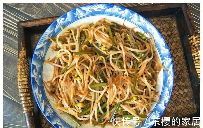 炒绿豆芽|炒绿豆芽时,多加1道蔬菜,味道好营养佳,家人很爱吃