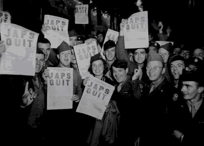 投降|盘点1945年日本投降时，世界人民如何表达胜利的喜悦