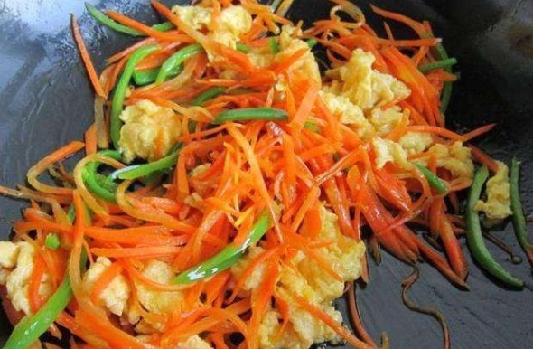 胡萝卜丝|最强“护眼菜”被发现了!孩子多吃保护视力,提高免疫力强壮体格