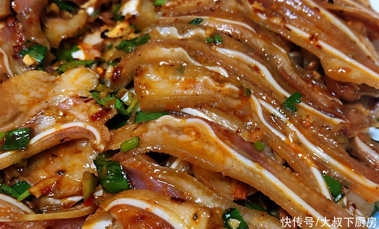 开胃|今日菜谱：大叔教你凉拌麻辣猪耳，香辣脆爽，开胃解腻，家人爱吃