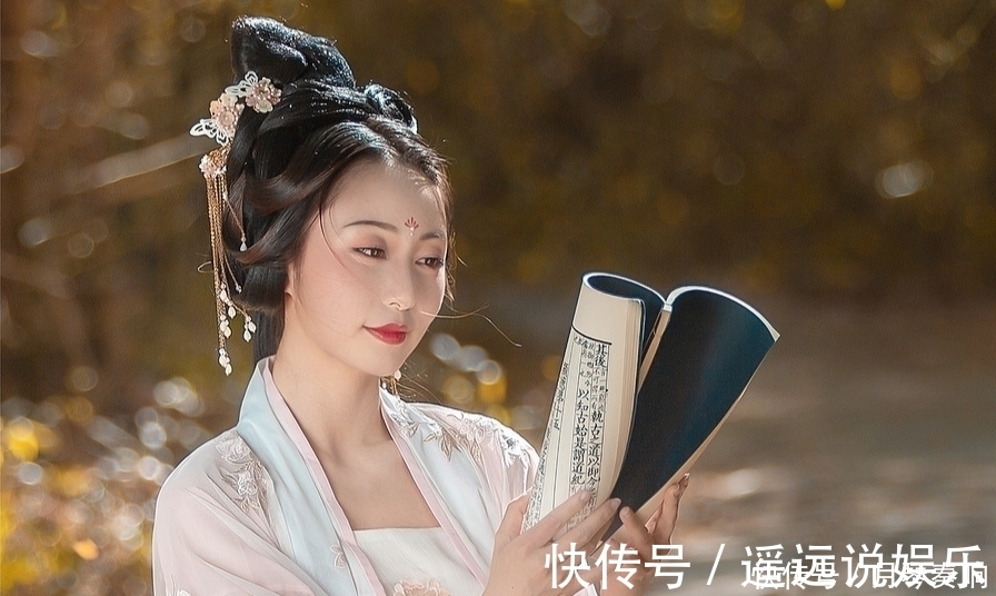 小楼|诗·十二首丨凉风多日筛斜雨，素月几时醉小楼？