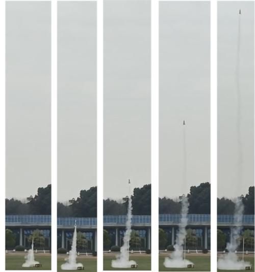 毫发 多级火箭直上云霄,这枚“ 乘客”返回后毫发无损