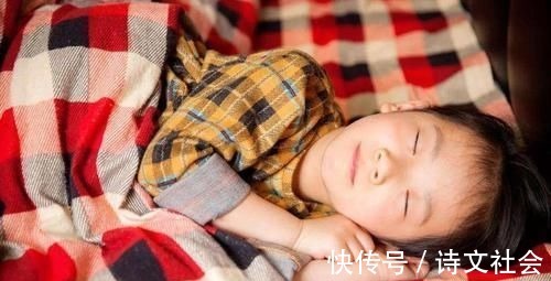 记忆力|哈佛大学研究发现:孩子在2个“黄金期”睡觉,更有助于大脑发育