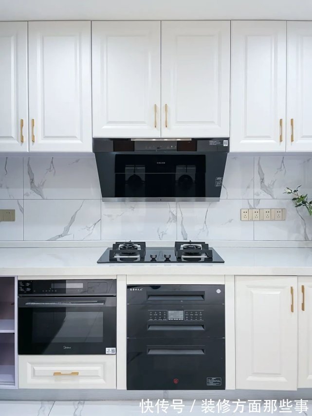 浅色系|148㎡复式轻奢设计,休闲区可以秒变家庭影院