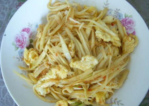 最“补钙”的不是牛奶,而是它,每天炒一盘,补钙质,孩子长个头