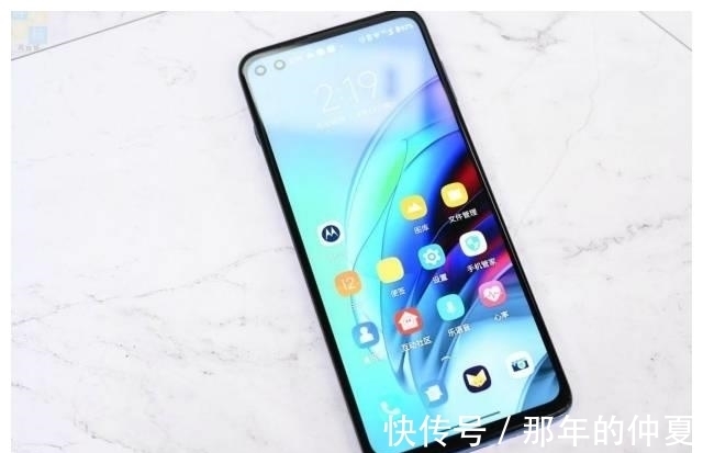 5g|价格跌至新低 5000mAh+前后六摄 最值得入手的千元5G