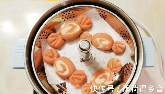 好吃好看健康的红糖红曲馒头,四十分钟就完成,懒人忙人日常必备!