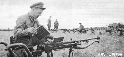 战争|饮料瓶威力有多大, 饮料瓶一夜摧毁百辆坦克, 此战术沿用至今!