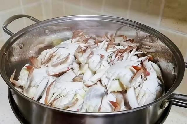 腹部|买螃蟹，是不是“顶盖肥”就看这“1处”，老渔夫的方法就是实用