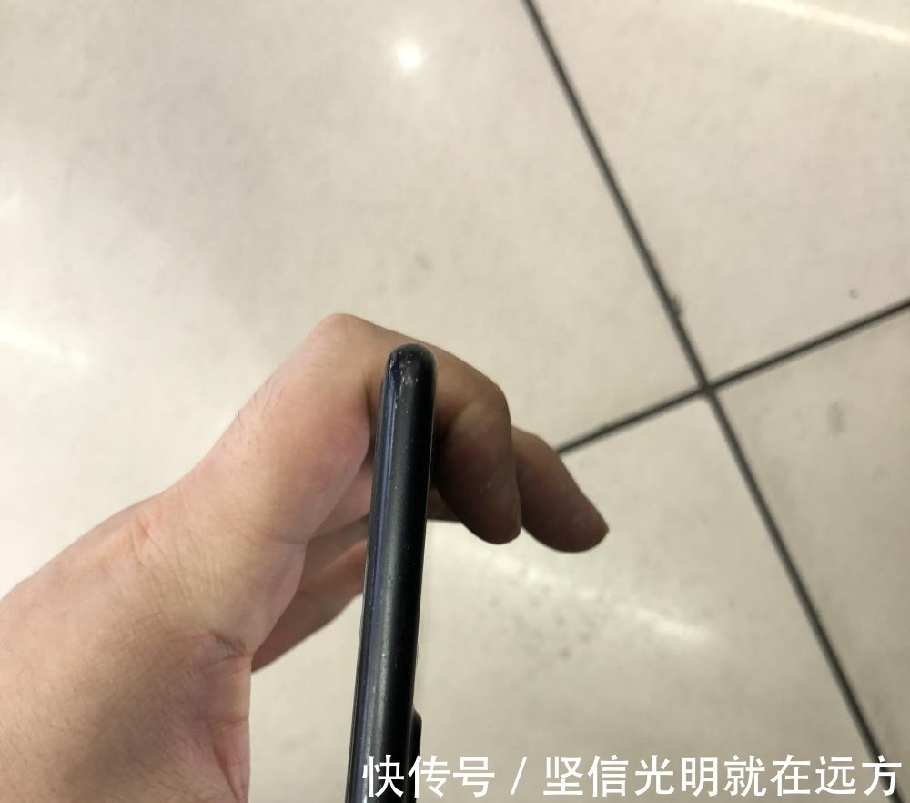 扬声器|网友在二手平台买iPhone7Plus, 面交后才知道水有多深。