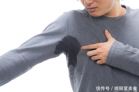 黑色食物|肾功能“不强”的男人，身体3处常会“汗如雨下”，希望你一个不占