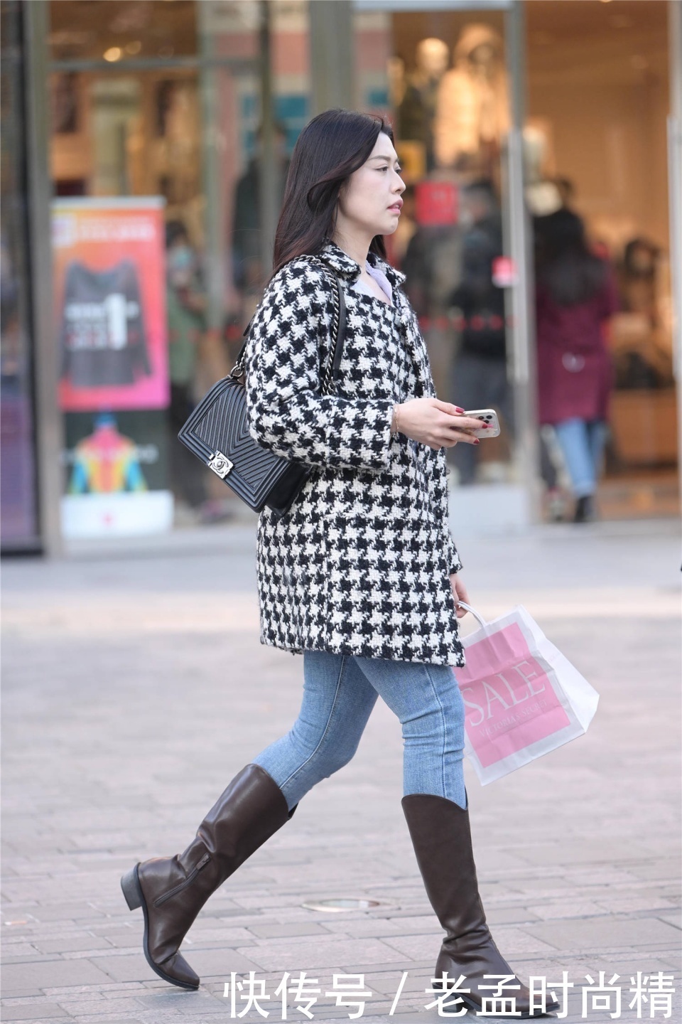 搭配|初冬时节的搭配,还是以长靴为主,简约又富有层次