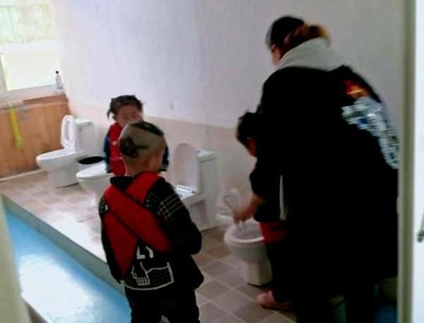 宝宝|宝宝幼儿园拉肚子,老师帮忙处理扔掉脏内裤,宝妈却要求赔偿万元