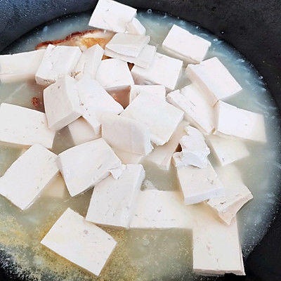 煎蛋白萝卜豆腐汤