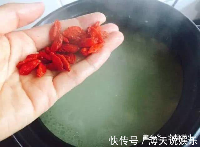 胃粘膜|花生加一宝,养胃最厉害,修复胃粘膜,胃不好的人这汤要多喝