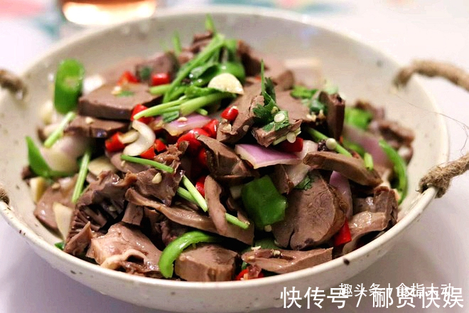 我把家人都爱吃的几道家常菜,列入了年夜饭菜单,营养美味又解馋