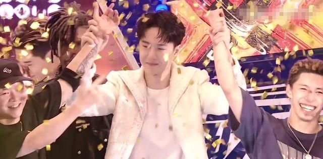 《这!就是街舞》王一博蝉联冠军队长,叶音两年后成为“双冠王”