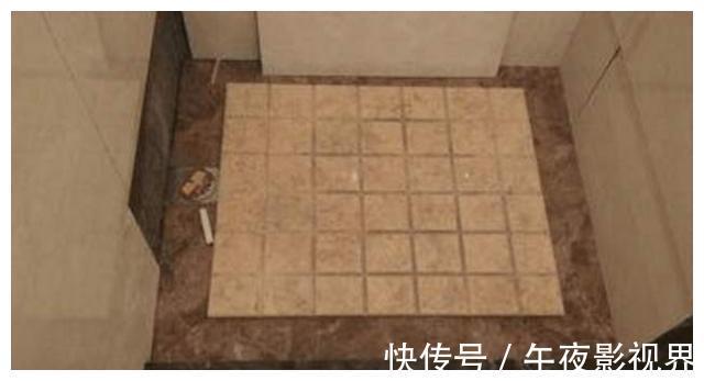 颜值|卫生间地面怎么装？这种立体瓷砖太完美，排水快防滑颜值高
