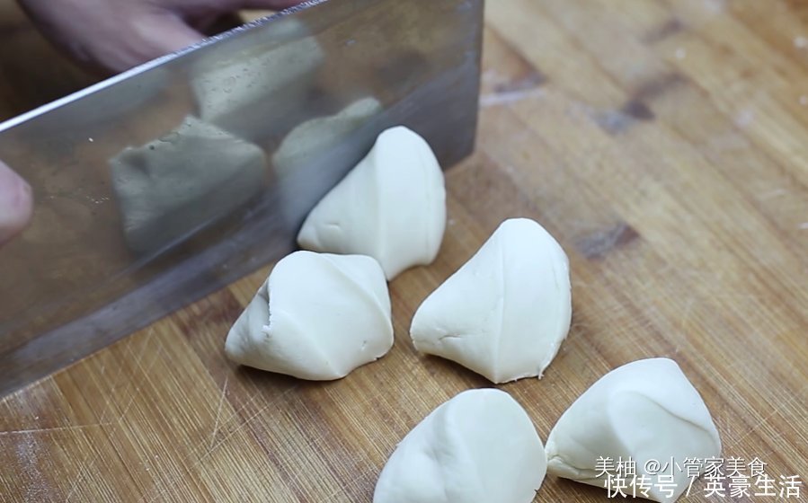 韭菜馅饼|韭菜馅饼学会这样做,不用发面省时省力又好吃,皮薄馅大凉了不硬
