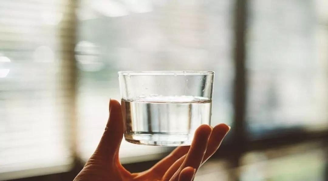 上火|能喂开水给新生儿喝吗?关于宝宝饮水的知识点,新手父母要多看看