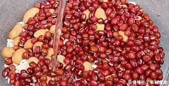 平时多做这个吃,包一包上锅一蒸,8分钟就出锅,无油滋补还养胃